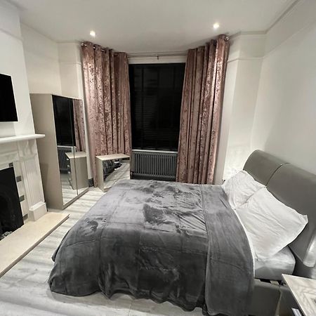 Urbanness Stays - Rooms With Stylish Comfort In The Heart Of Croydon Exterior foto